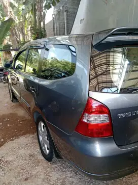 Nissan Grand livina