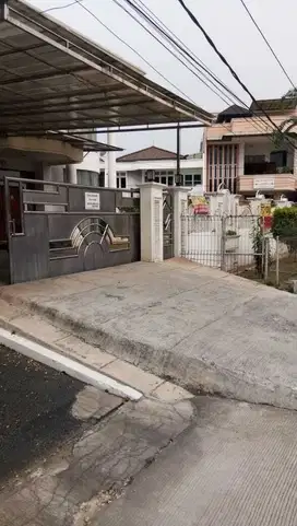 Dijual Rumah di Green Garden