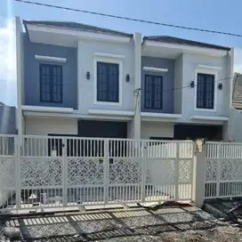 DIJUAL: Rumah Baru 2 Lantai di Gunung Anyar, Surabaya – Rp 890 Juta