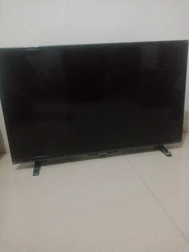 TV Polytron 32 inch analog