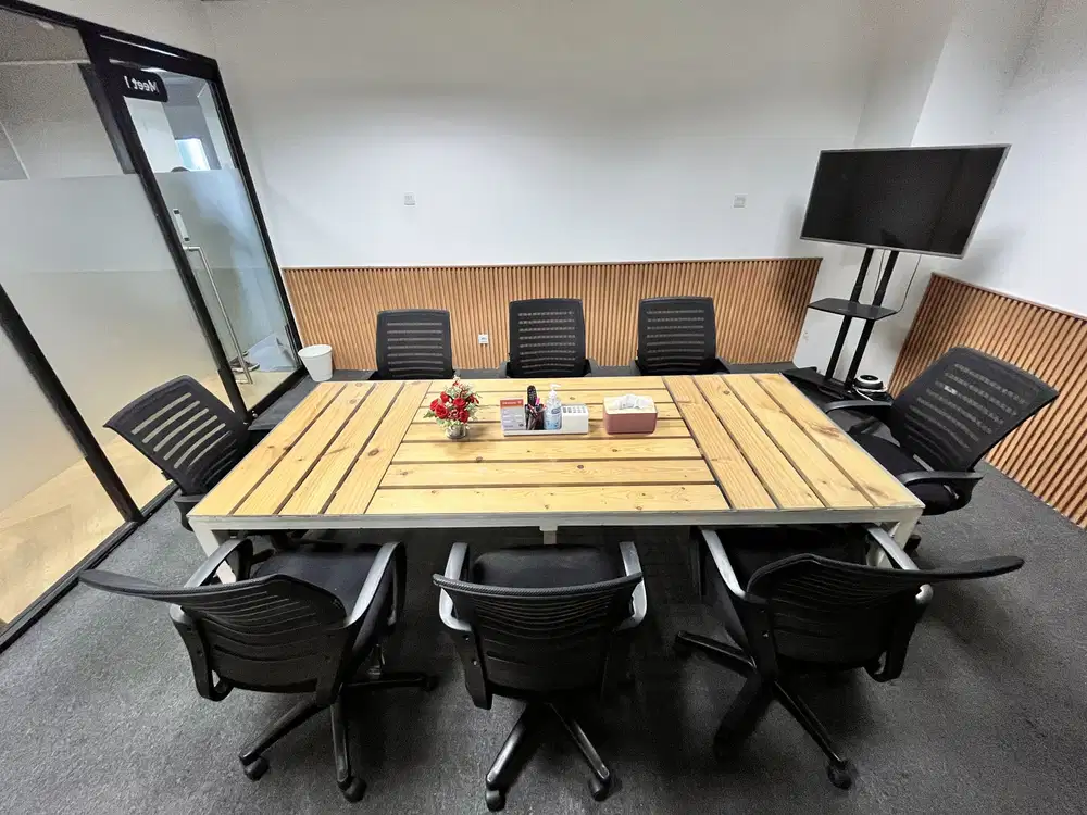 Sewa Kantor Unit Furnished untuk 4 Pax di Harton Tower Kelapa Gading