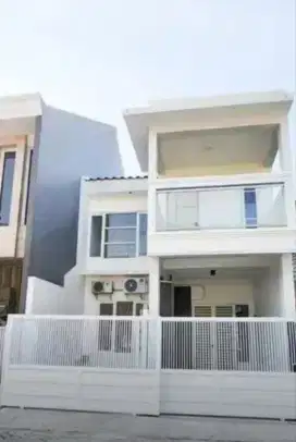 Pakuwon City‼️Jual Rumah 2 lantai