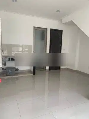 Disewakan Sangat Murah Rumah Pik 2 Uk 4,5x10 Unfurnished