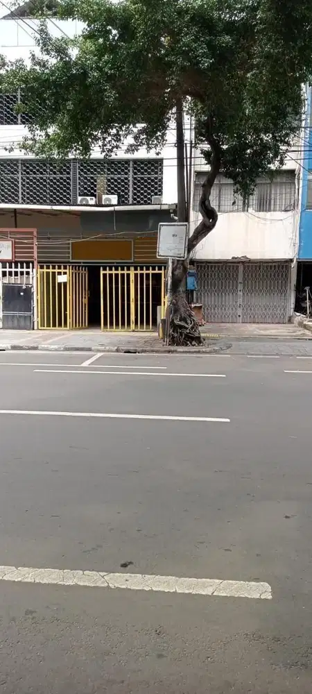 Ruko Jl. Biak Roxy Jakarta Pusat,lokasi bagus harga dibawah njop,murah