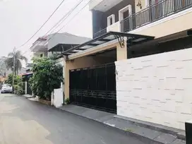 Dijual Rumah Siap Huni di Rawamangun Dekat Tiptop dan Persahabatan