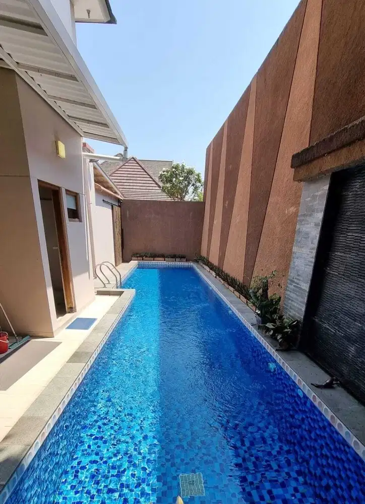 Rumah dengan kolam renang sangat stratgeis dekat tugu jogja