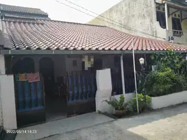 Rumah 1,5 Lantai di komplek Pelni selangkah ke Jalan Juanda Depok