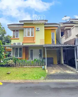 RUMAH 2 LANTAI SIAP HUNI LOKASI AMAN NYAMAN DAN STRATEGIS DI
