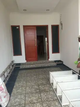 Rumah dijual di taman sentosa Cikarang selatan Bekasi 1 km ke tol