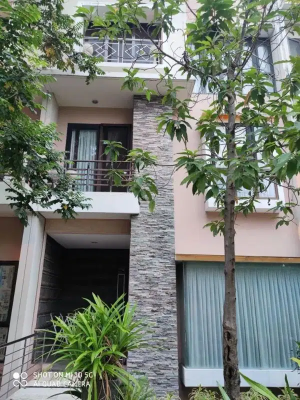 Springhill Resudence. . Furnished. Ada Lift.