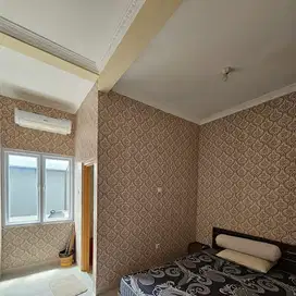 Dijual Rumah Krakatau di Karang Tengah 2 Lantai Semi Furnished