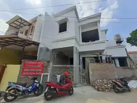 Rumah Megah Lokasi Setrategis di Pondok Pekayon - Galaxy