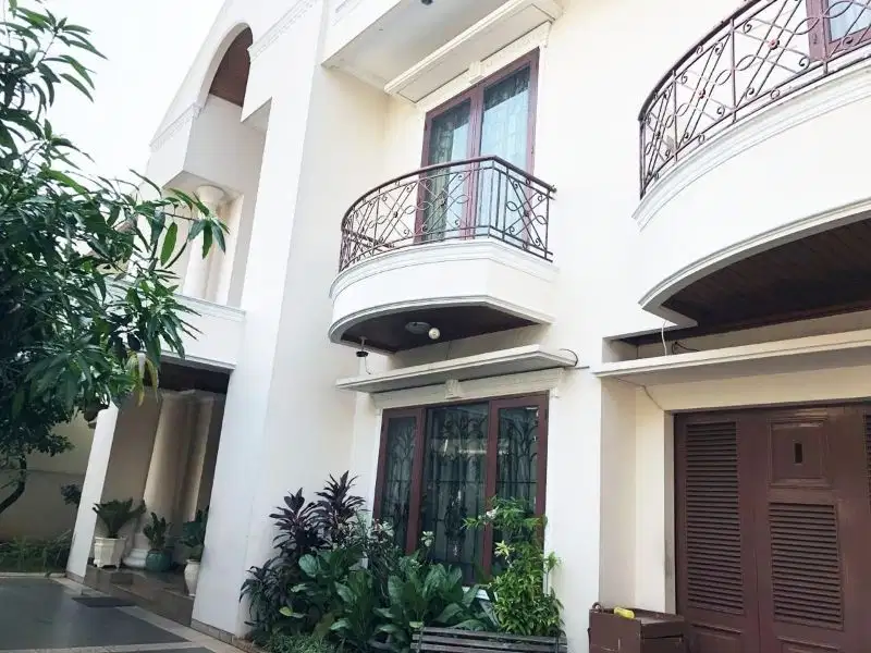 Jual Cepat Rumah Modern 2 Lantai di Cipete SHM
