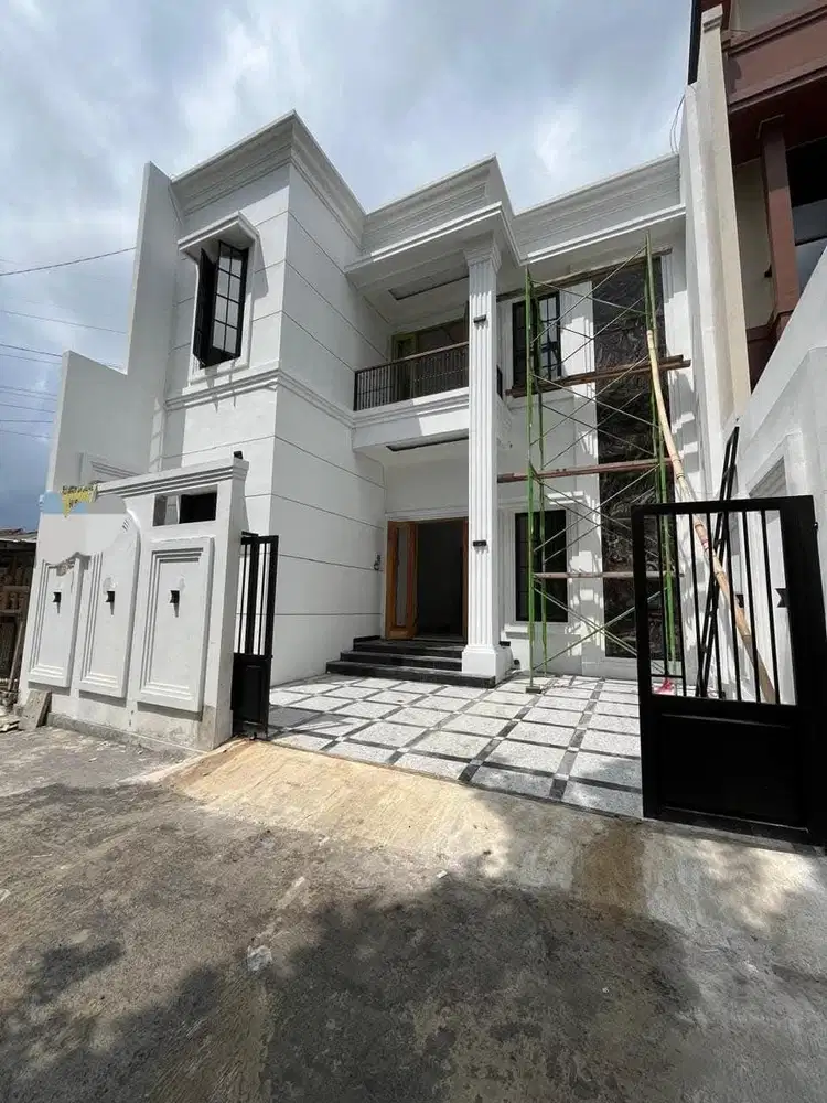 Rumah baru modern jalan kaliurang Kam 6 plemburan