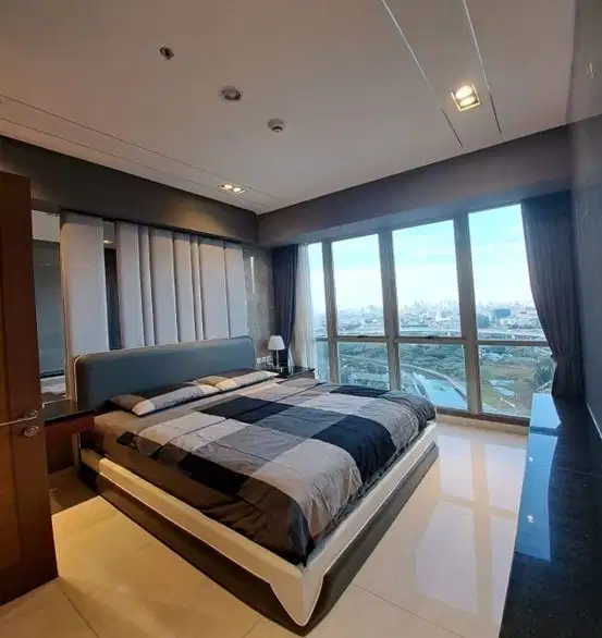 Disewakan  Apartemen Taman Anggrek Residence 3 Bedroom