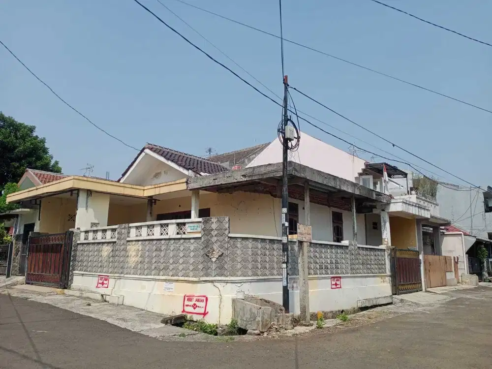 Dijual cepat rumah posisi Huk, ditaman cimanggu, tanah sereal