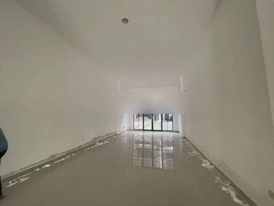 Disewakan Ruko Osaka Pik 2 Luas 4,5x20 3 Lantai Hadap Boulevard