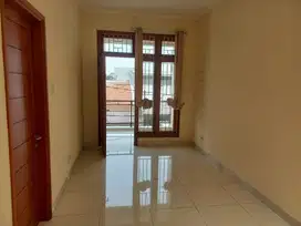 JUAL RUMAH KOSAMBI BARU SUDAH RENOV TOTAL