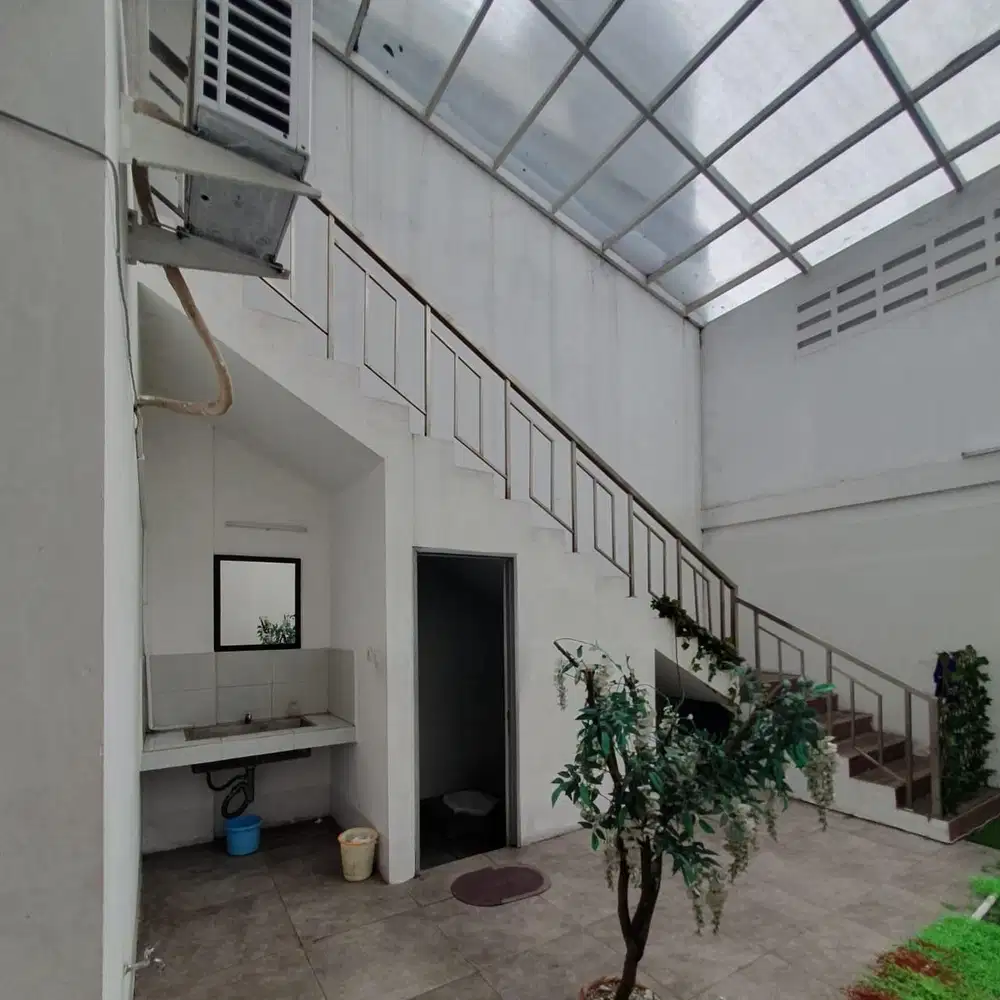 Dijual Ruko 3 Lantai di Batununggal Indah Mainroad