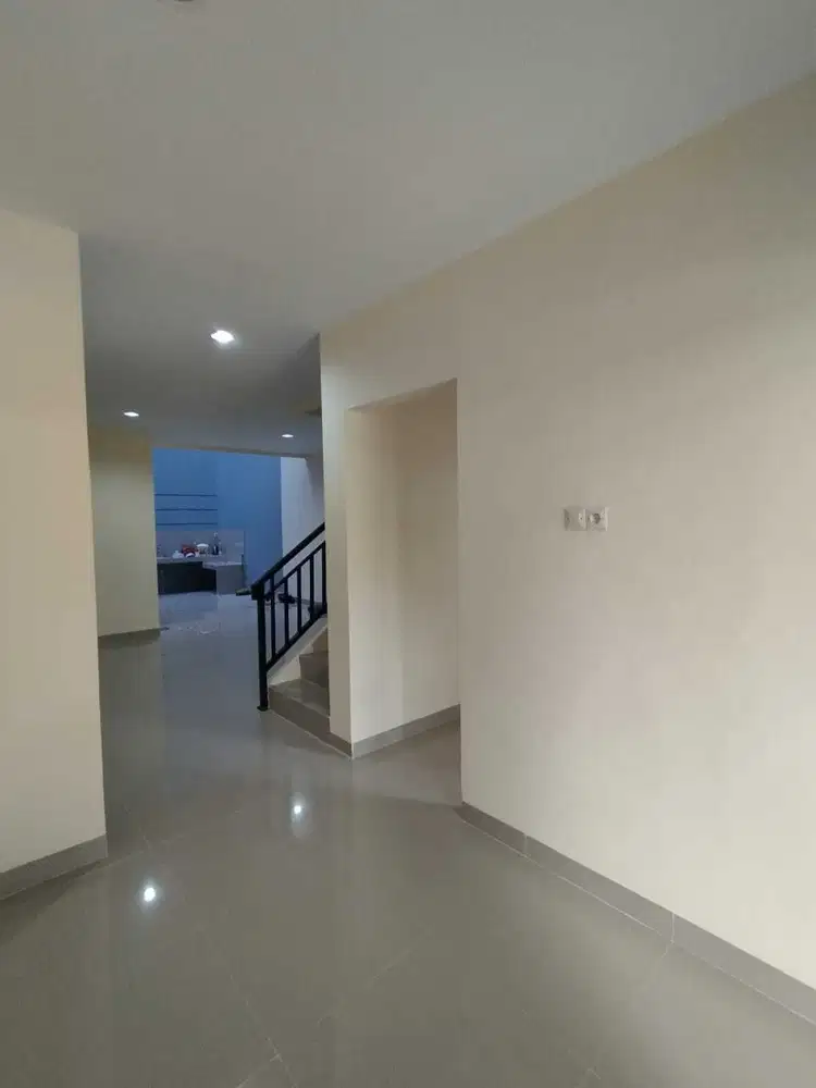 DIJUAL RUMAH SIAP HUNI SEKTOR 1D GADING SERPONG TANGERANG
