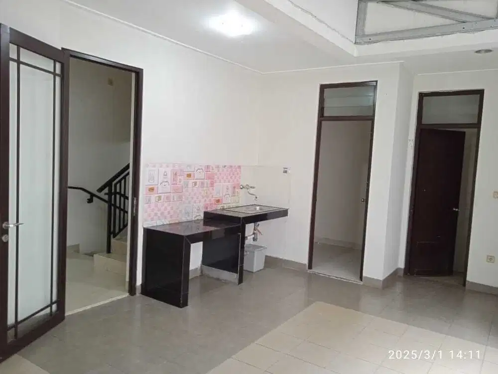 DIJUAL RUMAH GREEN LAKE CITY CLUSTER ASIA CIPONDOH TANGERANG