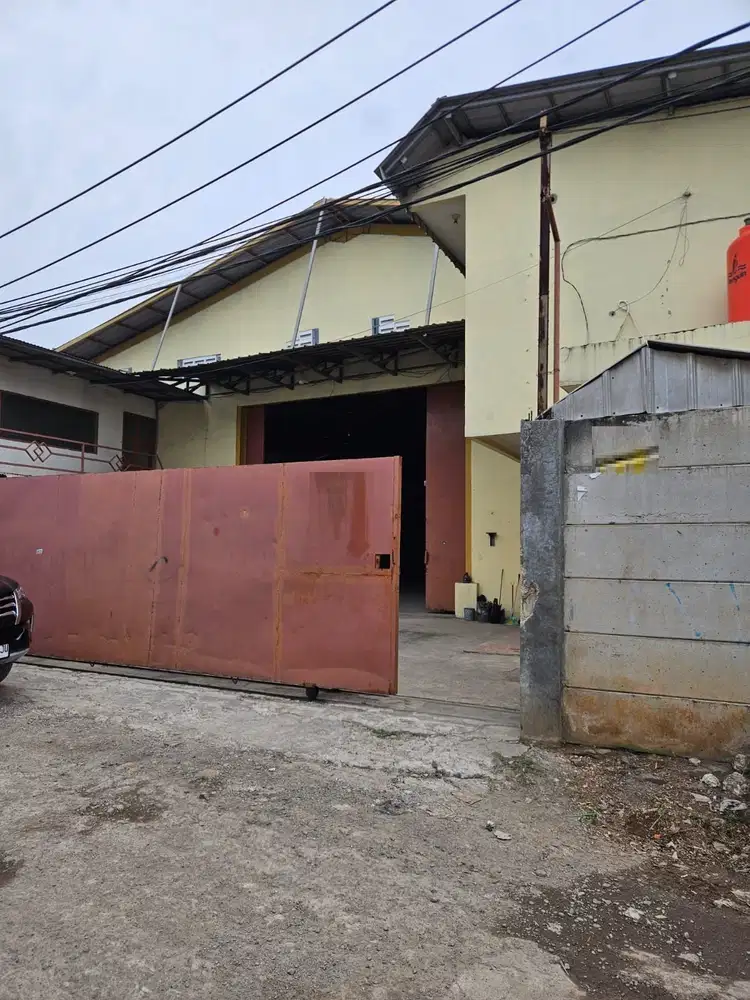 Disewakan Gudang Lt 800m2 di Cipondoh Tangerang