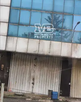 DISEWAKAN RUKO 2 ½ LT SIAP HUNI PINGGIR JALAN DEKAT TAMAN TEKNO BSD