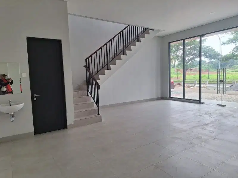 DIJUAL RUKO BARU 3 LANTAI PINGGIR JALAN DI SEBERANG EKA HOSPITAL!