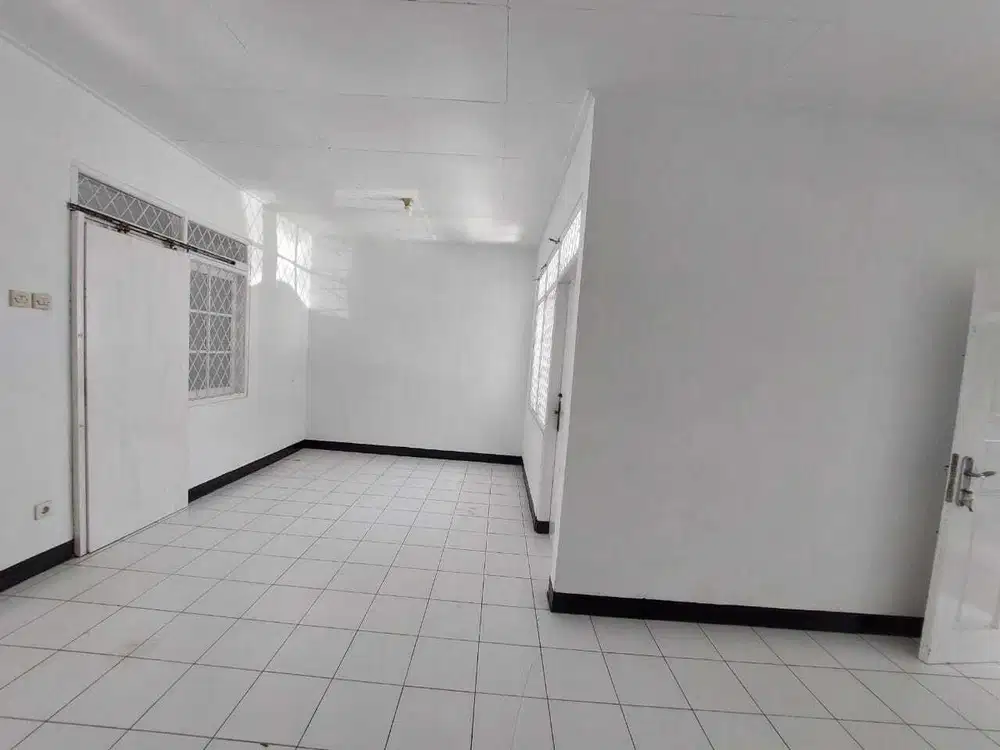 Disewakan Rumah Siap Huni di Jalan Iceskating Arcamanik