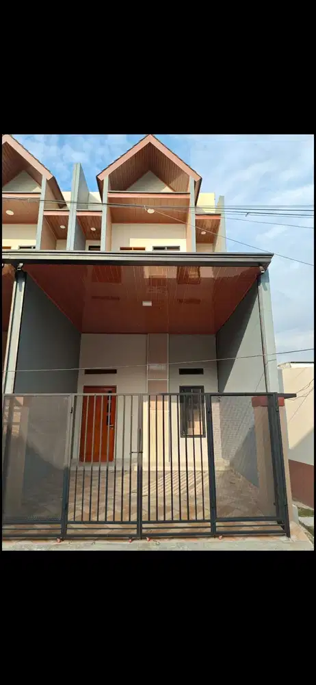 Rumah Cantik 2 Lantai Siap Huni di Permata Hijau