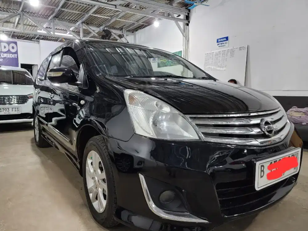 Grand Livina Ultimated 2013 Dp 5 jt