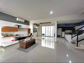 JUAL RUMAH SIAP HUNI LATIGO GADING SERPONG