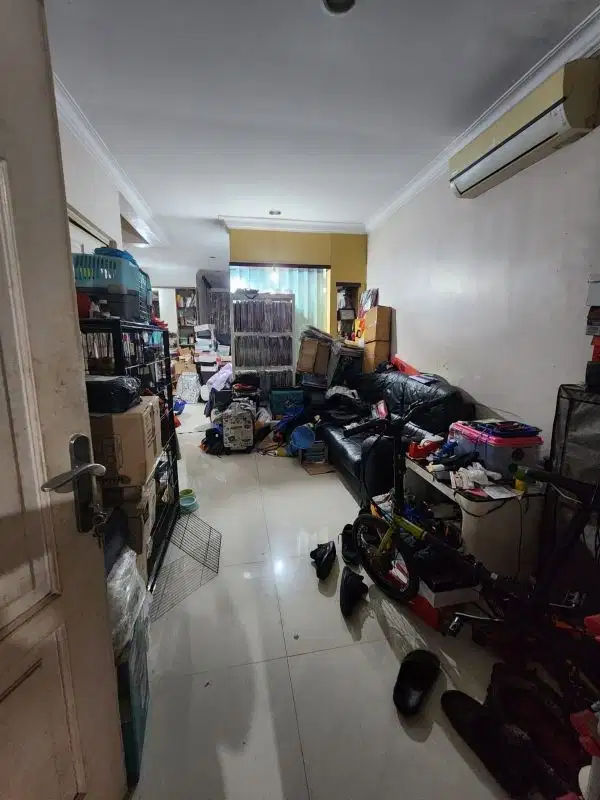 JUAL - RUMAH TAMAN SEMANAN INDAH 2 LANTAI CENGKARENG JKT BARAT/ DI