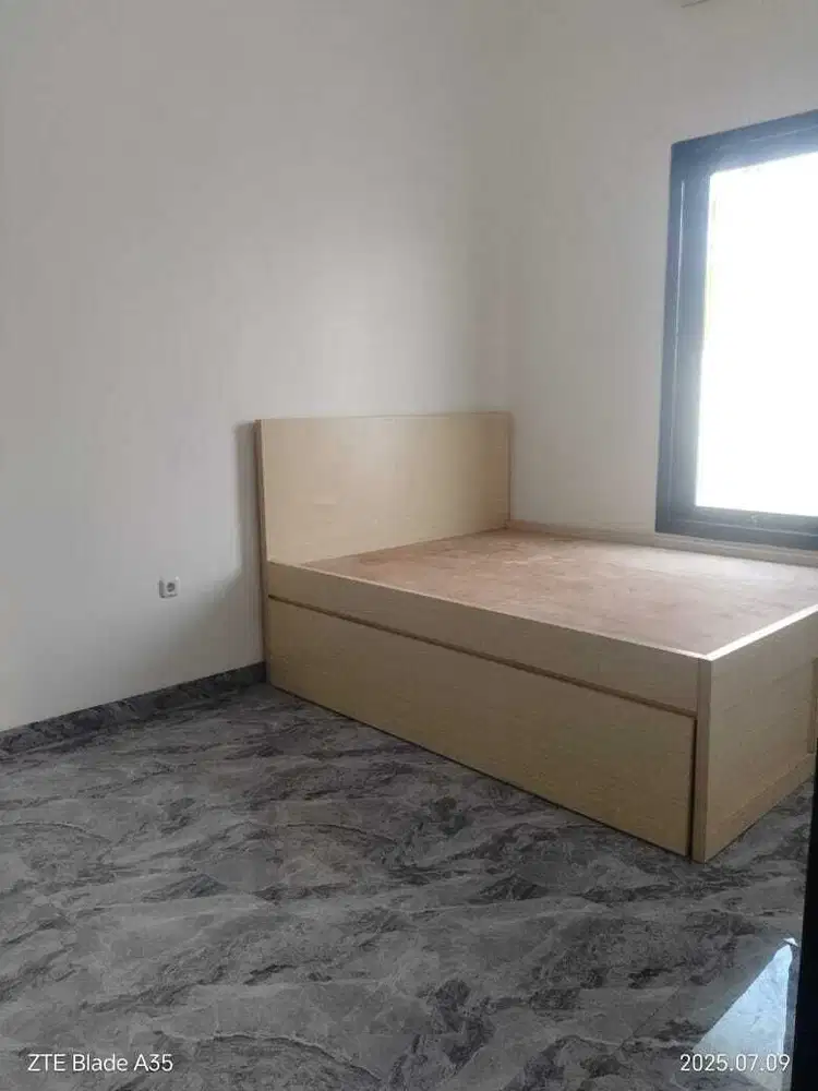 rumah baru 2 lantai siap huni ( bagus banget rumahnya) jagakarsa