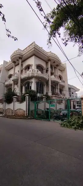 jual rumah bagus 5lt di muara karang