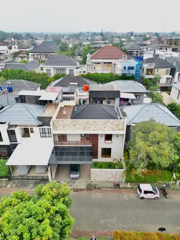 TURUN HARGA BRAND NEW RENOVATED PRIME AREA