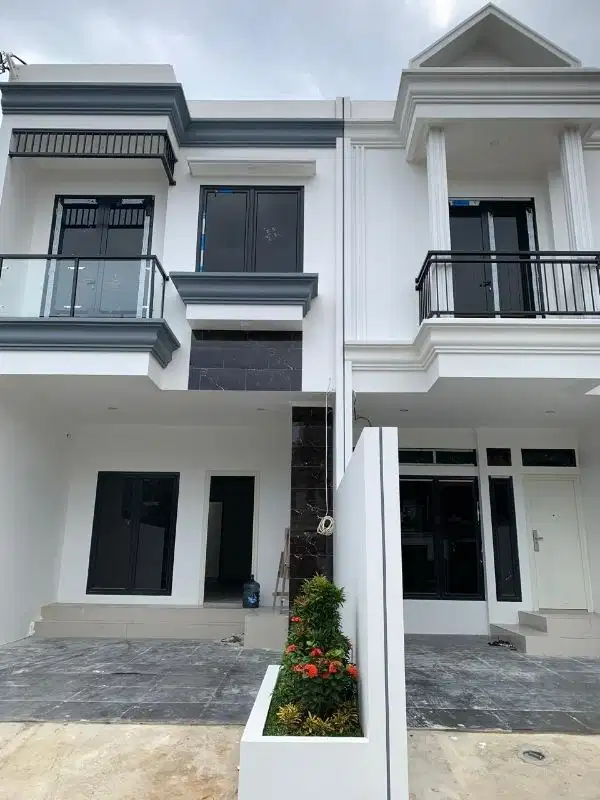 DIJUAL RUMAH  2 LANTAI STRATEGIS DI CEMPAKA PUTIH BARAT JAKARTA PUSAT