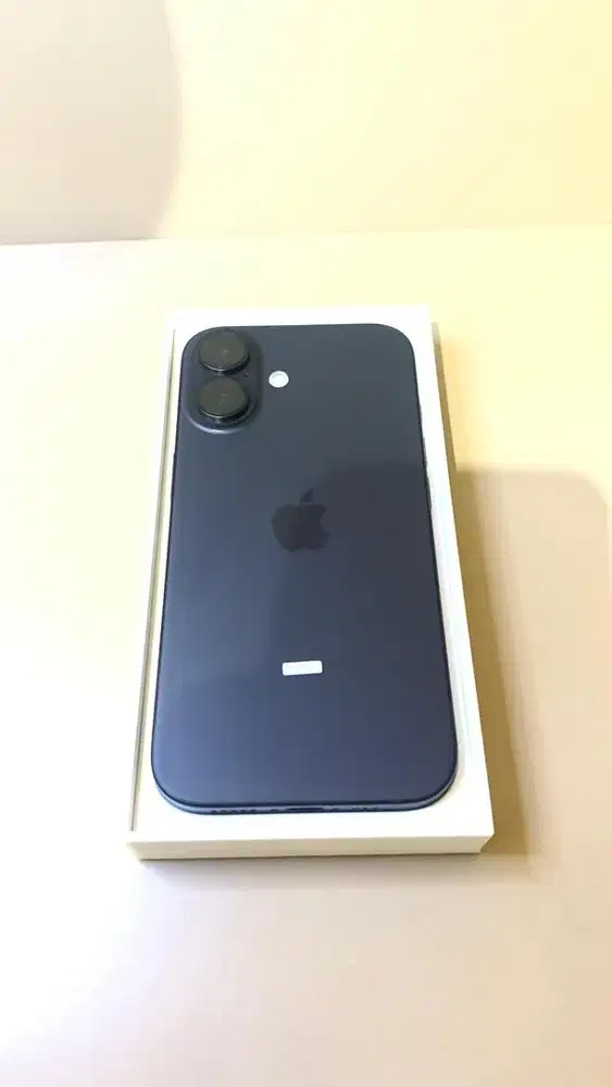 Dijual iPhone 16 Black 128gb iBox