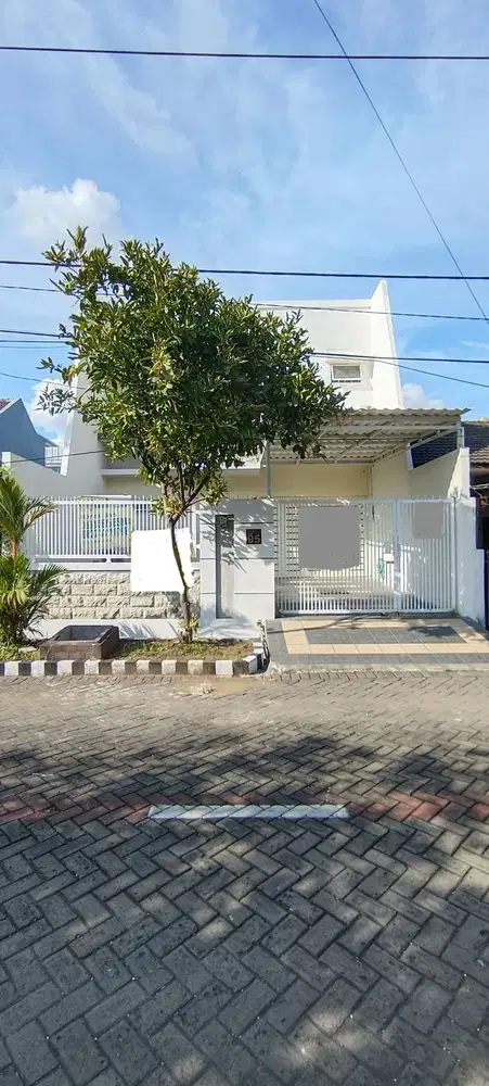 RUMAH KUTISARI INDAH BAGUS TERAWAT SIAP HUNI. ROW 2,5 MOBIL