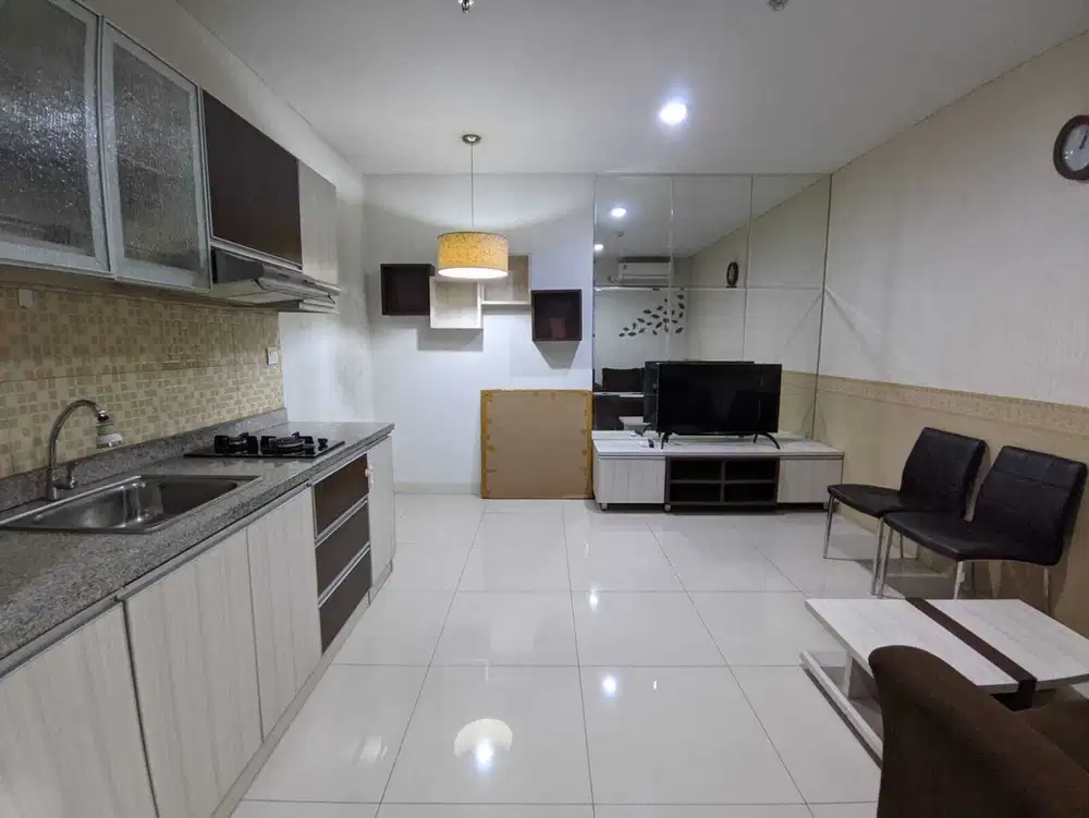 1 BR Lantai Atas Full Furnish Apartemen Tamansari Semanggi