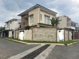 Rumah Mewah Murah Posisi Hook Di Puri Kartika Asri Blimbing MALANG