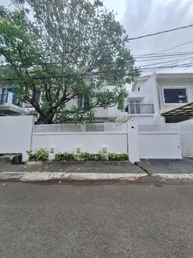 RUMAH FURNISHED PRIME AREA DEKAT SCBD & BLOK