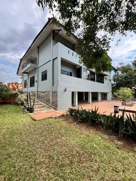 Gedung Serbaguna Optional Buat Residence