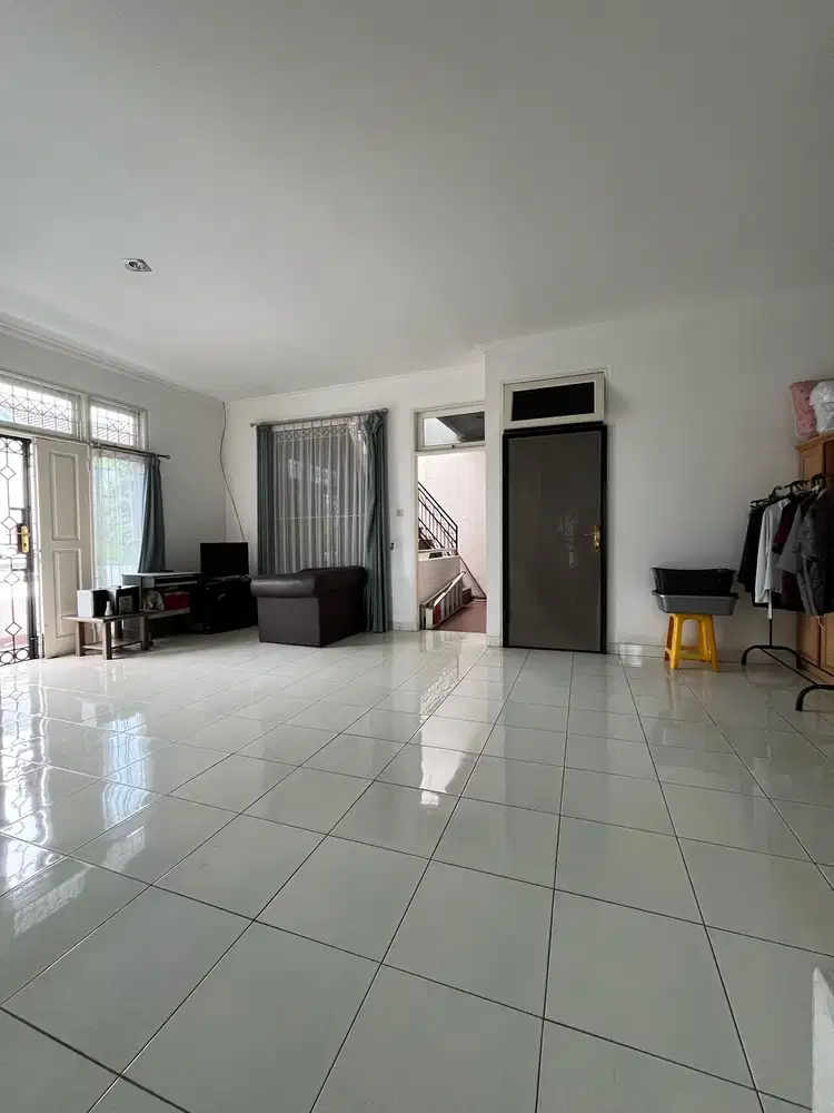 DIJUAL RUMAH HOEK KOSAMBI BARU CENGKARENG JAKARTA BARAT
