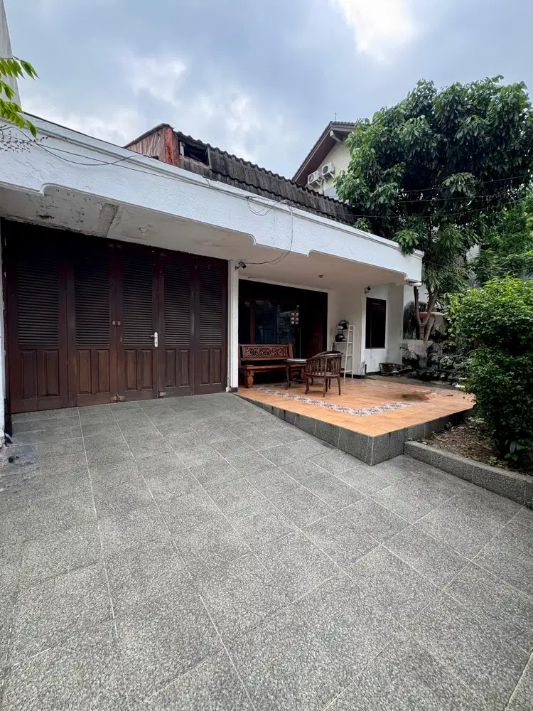 RUMAH LAMA DEKAT ABDUL MAJID RAYA