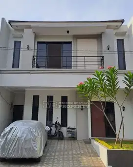 rumah  bagus kencana loka bsd jual cepat