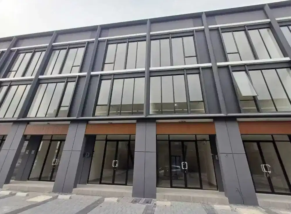 Di Sewakan Ruko Hampton Avenue,. Lokasi Ramai deretan Papaya Gading Se