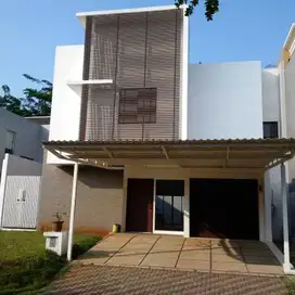 RUMAH DI VERMONT PARKLAND BSD-LOKASI DI KAWASAN TELAGA GOLF BSD