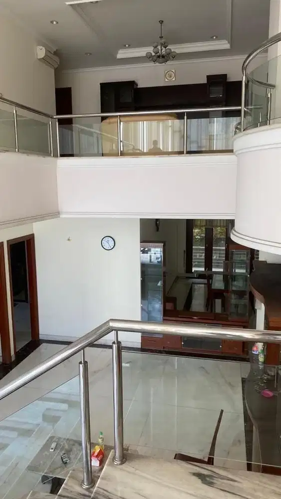 DIJUAL CEPAT RUMAH MEWAH 2 LANTAI DI BLOK 7 MUARA KARANG