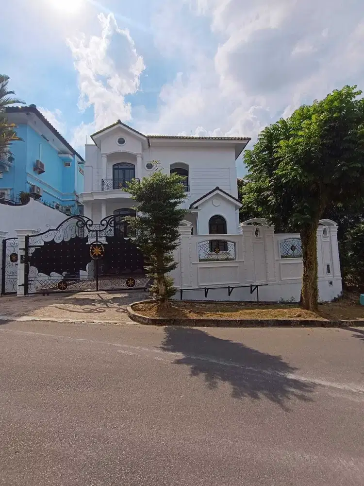 Di Jual Rumah Mewah Bukit Indah Sukajadi Batam